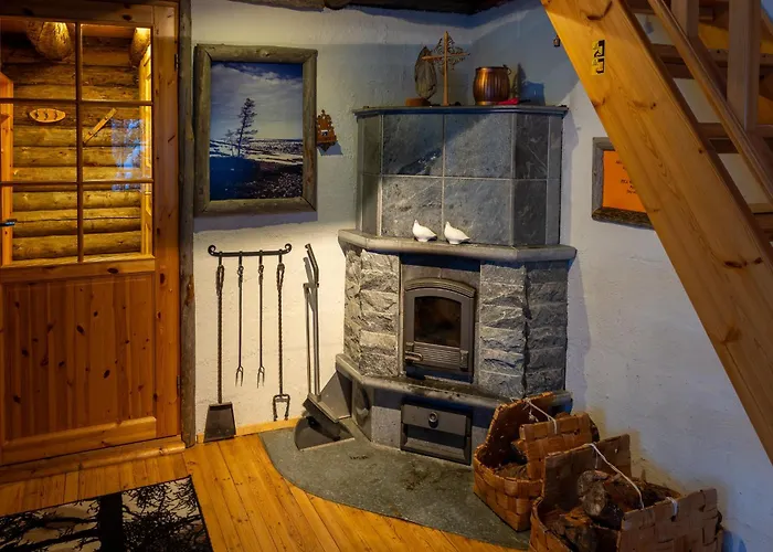 Hillankukka Chalet Äkäslompolo